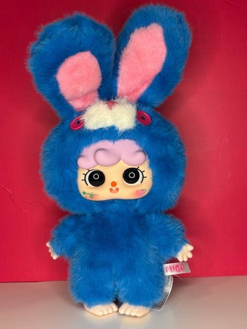 NEW Migo Give Yourself a Hug 400% Designer Plush- Embrace the unique Yudora