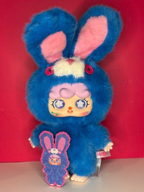 NEW Migo Give Yourself a Hug 400% Designer Plush- Embrace the unique Yudora