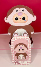 Wooden phone stand with bear character face and pink-check blind box design