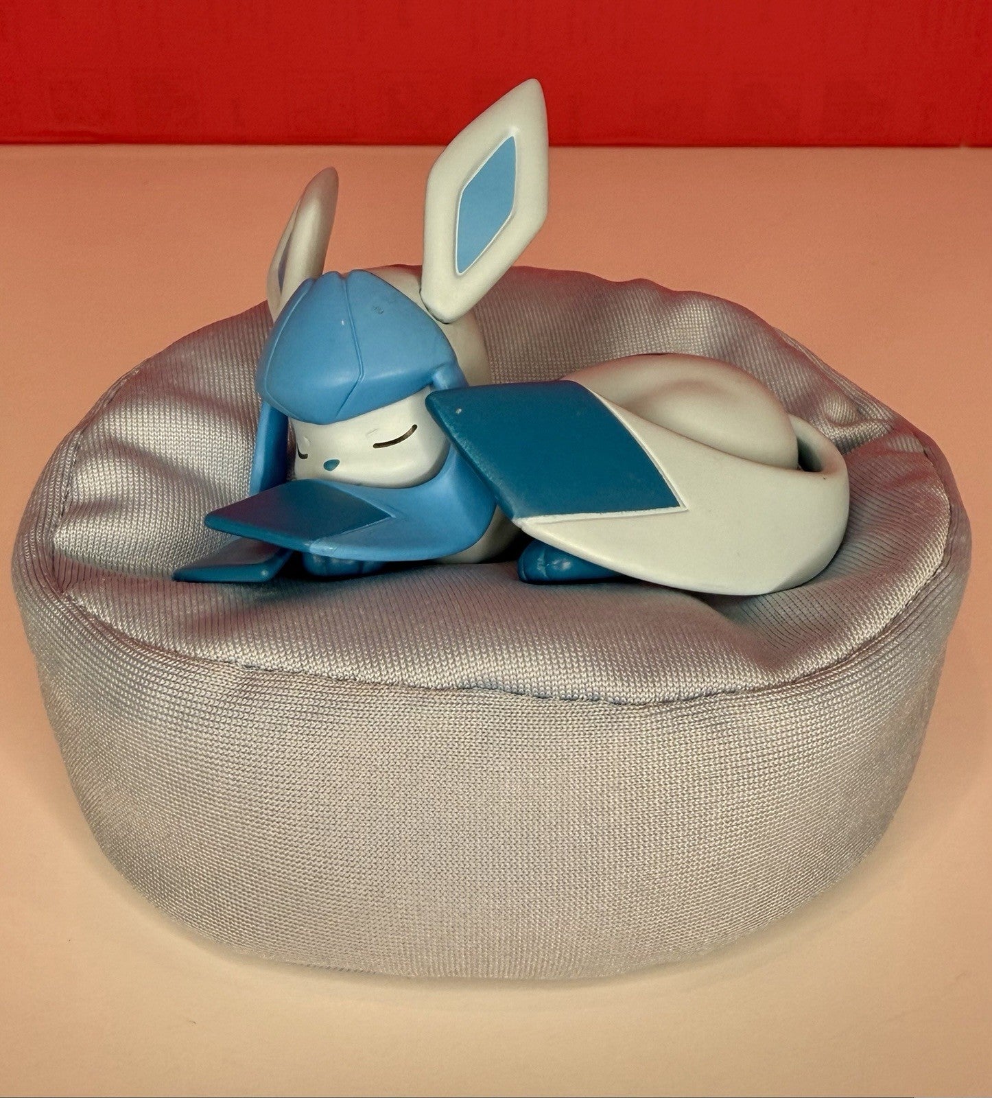 Hollybox Pokemon Eevee Evolutions Sweet Dreams Sleeping Figure - Choose Design