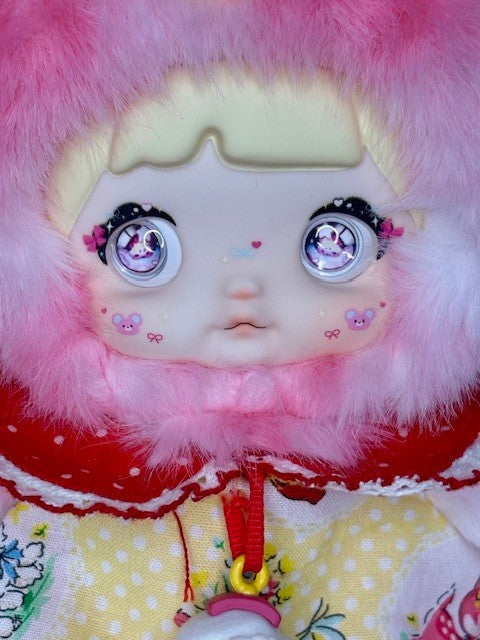 NEW NOMMI About the Childhood Designer Plush — Bear Claw Machine Collectible