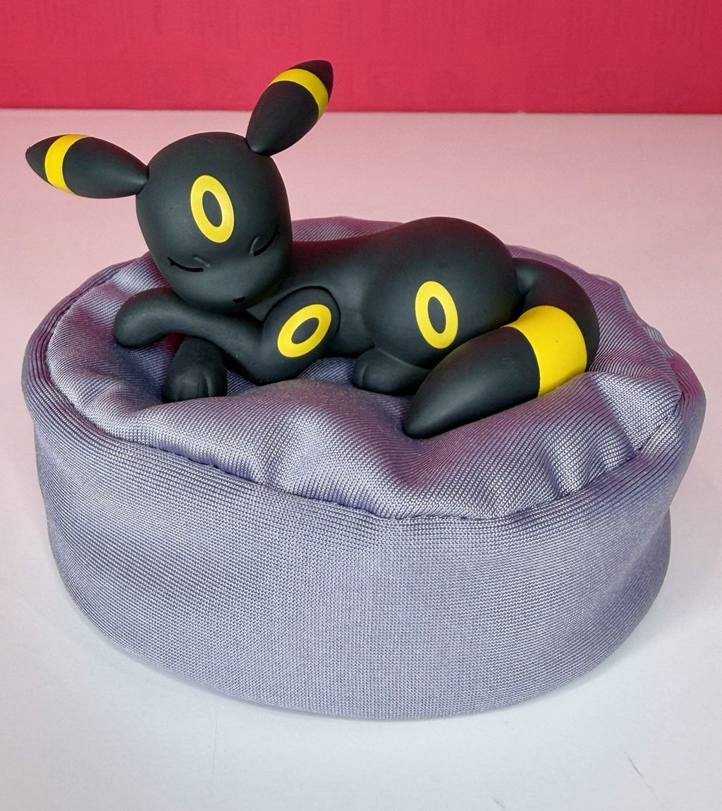 Hollybox Pokemon Eevee Evolutions Sweet Dreams Sleeping Figure - Choose Design