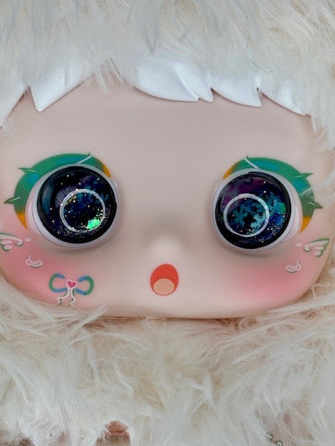 Yunni 600% Lamb Plush — Liquid Glitter Eyes, Magnetic Face Designer Collectible