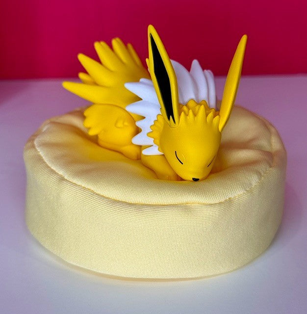 Hollybox Pokemon Eevee Evolutions Sweet Dreams Sleeping Figure - Choose Design