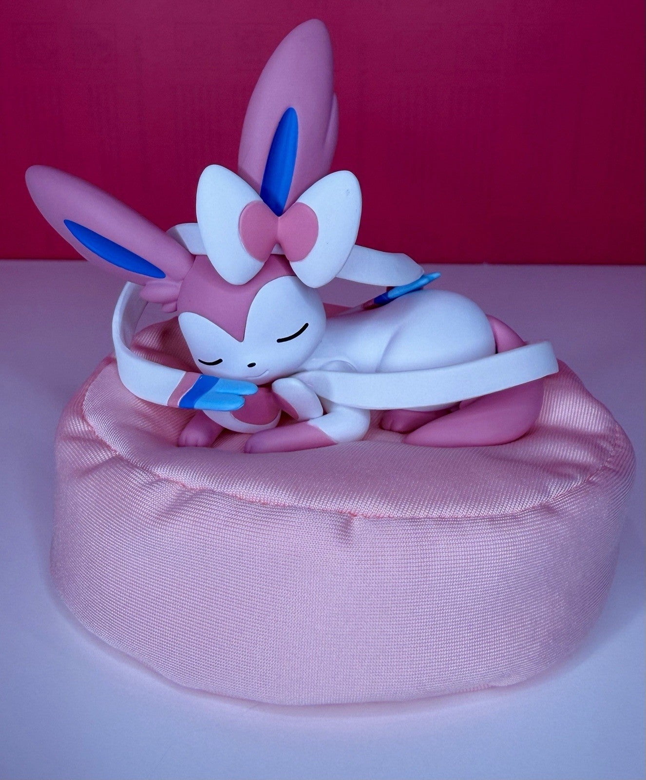 Hollybox Pokemon Eevee Evolutions Sweet Dreams Sleeping Figure - Choose Design